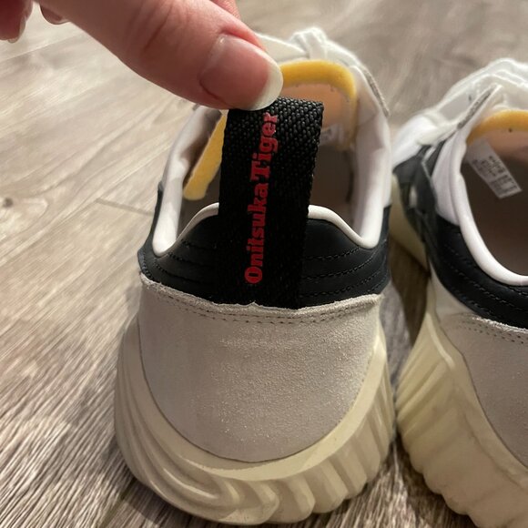 Onitsuka Tiger ACROMOUNT - Men 8 / Women 9.5 - Picture 4 of 9